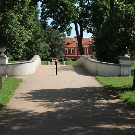 Ostrov Apart