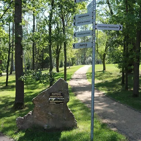 Ostrov Apart *